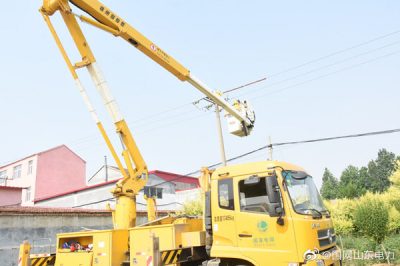 10千伏長官農業(yè)線14號桿帶電更換跌落式熔斷器