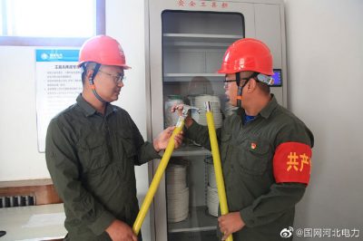 國(guó)慶保電前‘診斷’安全工器具 保安全！