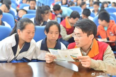 鳳臺縣供電公司為學生講解安全用電常識