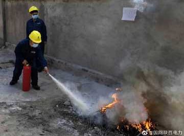 【起火了？莫慌！消防演練我們是認(rèn)真的】為提高變電運維人員的消防安全意識