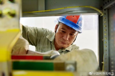 及時(shí)新建電力配套設(shè)施，服務(wù)居民用電