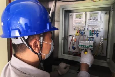 逐戶檢查智能表計(jì)、空開和入戶線運(yùn)轉(zhuǎn)情況