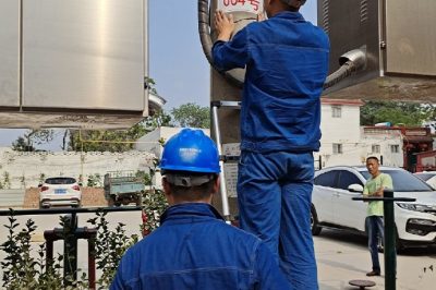 電力線路桿號牌作用大，缺牌線路桿號帶上“身份證”