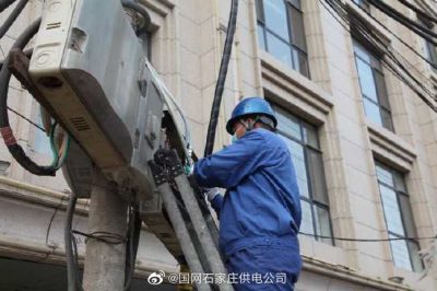 10千伏城照東線572線路41號桿對隆和酒店所屬電纜進行更換