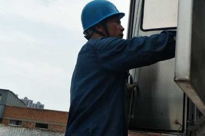 加強(qiáng)營業(yè)檢查力度，降低同期線損