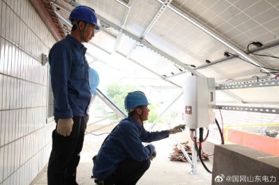 對起鳳鎮(zhèn)夏莊村光伏發(fā)電設備進行上門巡檢