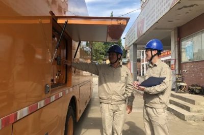 中考期間國網(wǎng)南平供電公司對全區(qū)各考點電力相關(guān)設(shè)備開展特巡特護工作