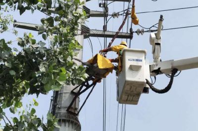 帶電安裝護(hù)套 保障客戶用電