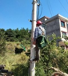 在青山農(nóng)改#2變臺區(qū)進行安全用電稽查