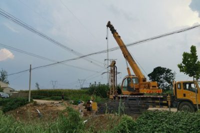 運維站500千伏青洋變電站值班員對站內(nèi)設備開展全面巡視