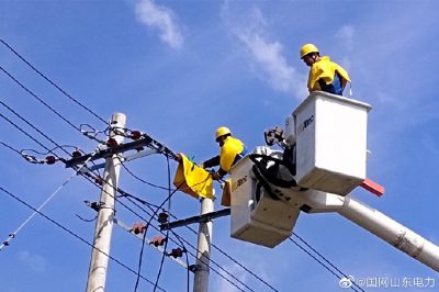 10千伏辛南線西董井井通09號(hào)桿帶電T接興邦養(yǎng)殖引流線