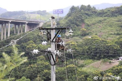 國網重慶綦南供電公司優(yōu)化配電網，助力小康路