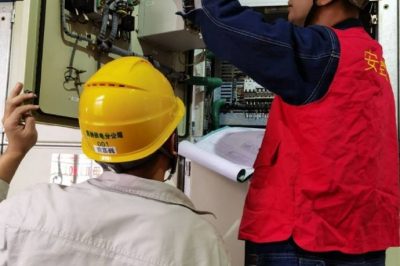 國(guó)網(wǎng)株洲供電公司變電檢修公司對(duì)110千伏格子塘變電站進(jìn)行例行檢修