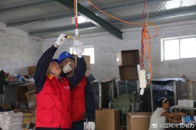 主動上門服務(wù)了解小微企業(yè)用電需求