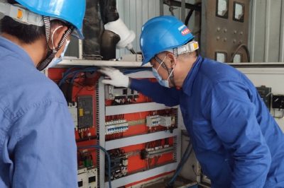 對(duì)轄區(qū)電動(dòng)汽車充電站設(shè)備進(jìn)行巡視檢修