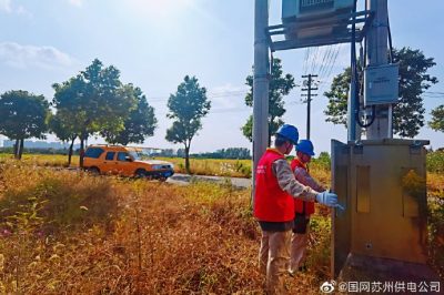 對(duì)線路、臺(tái)變、漏電保護(hù)器、農(nóng)用機(jī)具臨時(shí)用電設(shè)施進(jìn)行仔細(xì)檢查