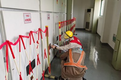 在110千伏錢埂變進(jìn)行電纜線路許可工作