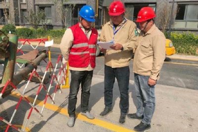 對(duì)110千伏金劉寨變及濱河藍(lán)庭電纜敷設(shè)施工現(xiàn)場(chǎng)進(jìn)行安全督查