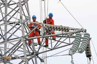 施工架設(shè)110千伏衡時線38到39號塔線路