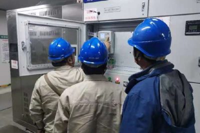 對弘利名邸小區(qū)1500余戶逐戶進行試送電檢查