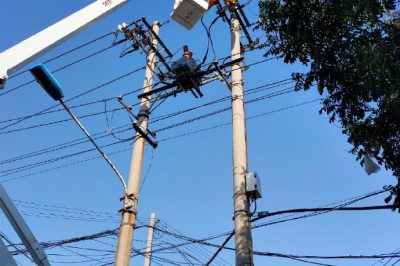 對開關(guān)設(shè)備線夾進(jìn)行更換