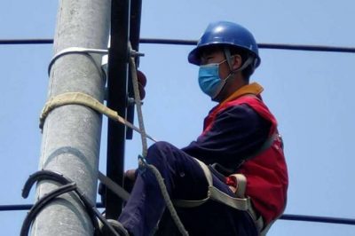 對電力線路設(shè)備進行全面細(xì)致“體檢”