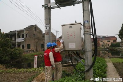 到丹北鎮(zhèn)檢查低壓供電設(shè)備