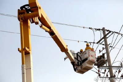 為10千伏大莊線洼宋支線3號(hào)桿實(shí)施帶電接火