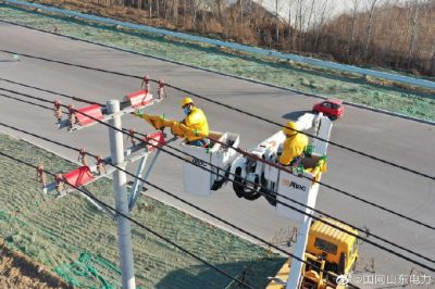 對(duì)10千伏開張線24號(hào)桿至36號(hào)桿進(jìn)行帶電消缺