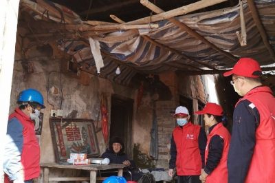 開展“關(guān)愛老人，為家居線路保安全”為主題的愛心志愿活動(dòng)