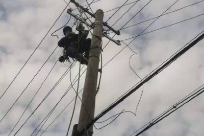 開展接戶線、銹蝕表箱改造，努力增荷供電可靠性