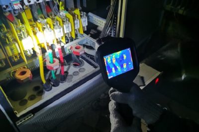 電力設(shè)備巡視測溫 節(jié)日守護萬家燈火