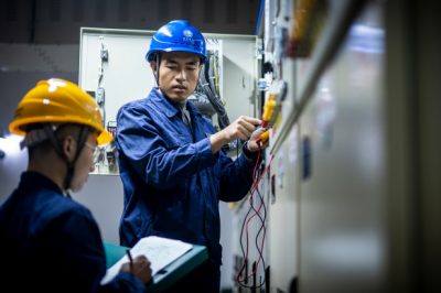 110千伏南浦變綜自改造工程開展消缺復(fù)驗工作