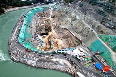 國內(nèi)首次運用膠結(jié)砂礫石填筑大型水電主體